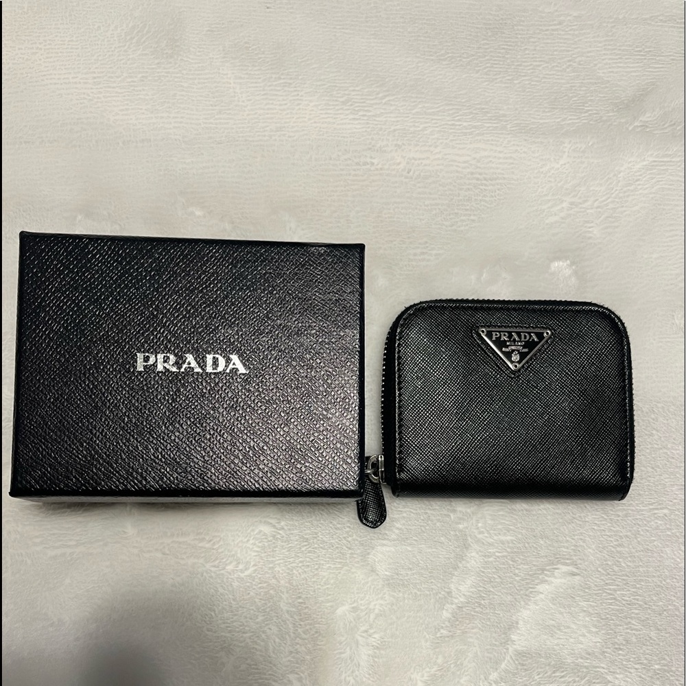 SOLD!! Prada Milano Saffiano Wallet.